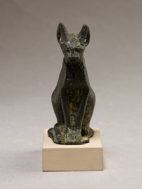 a bronze cat